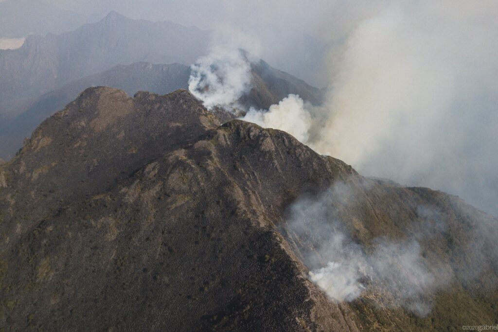 serra-fina-fogo-frame